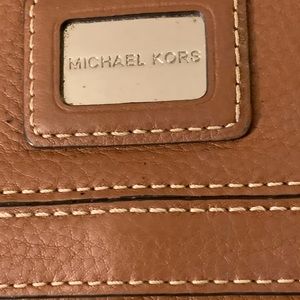 Vintage Michael Kors MK Tan Brown Leather Deluxe Wallet Hardware Silver